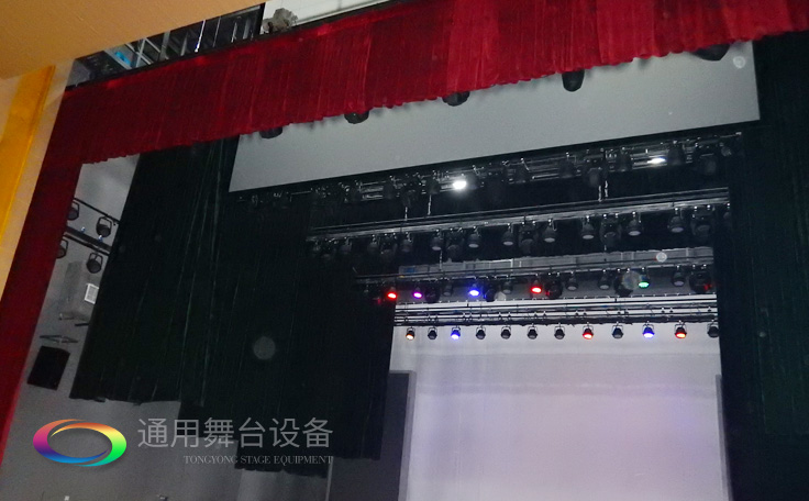 通用舞臺幕布優勢！奉行以